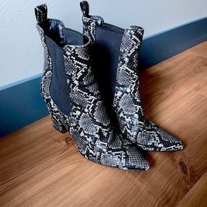 Steve Madden Subtle Grey Booties